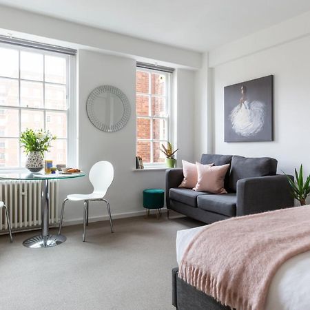 Dolphin House Serviced Apartments Londen Buitenkant foto